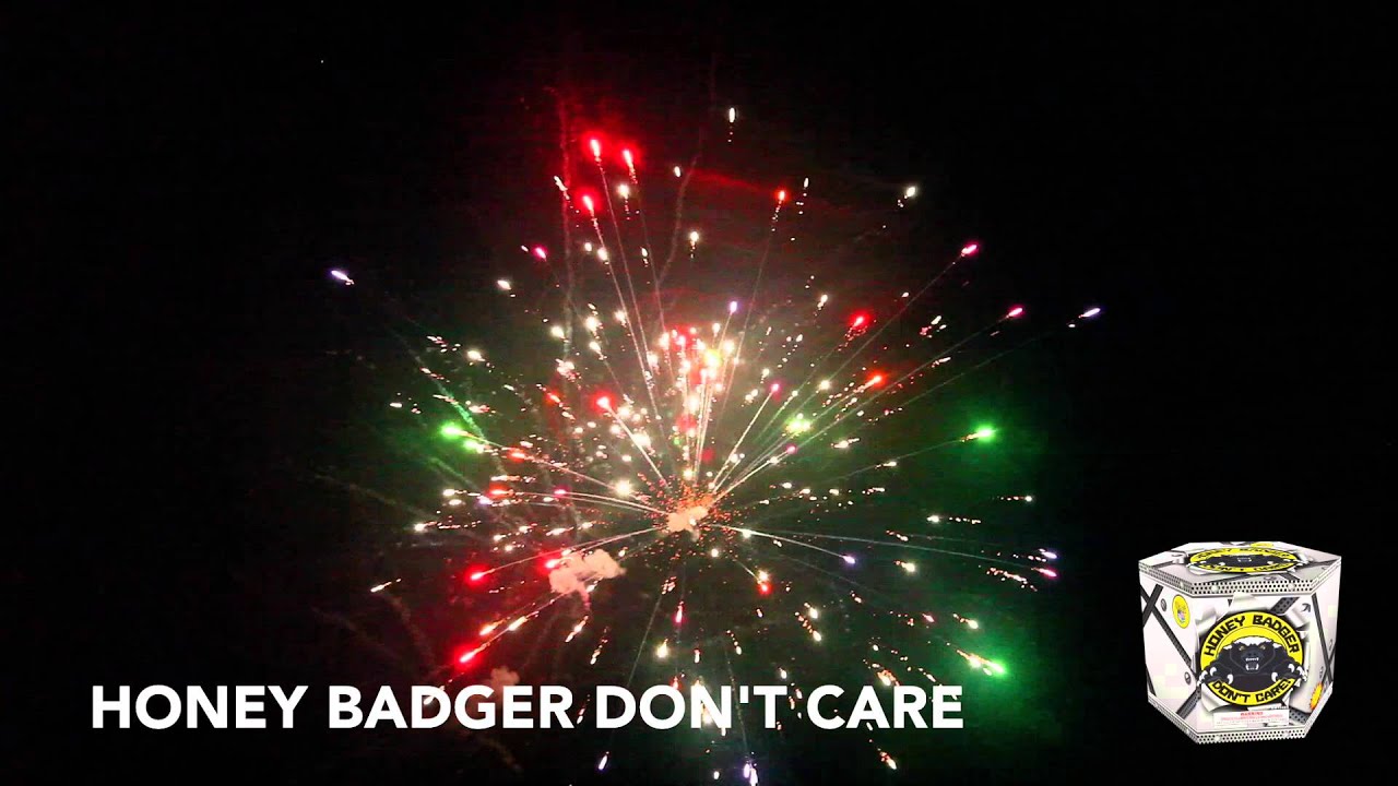 HONEY BADGER - World Class Fireworks - 200 gram cake