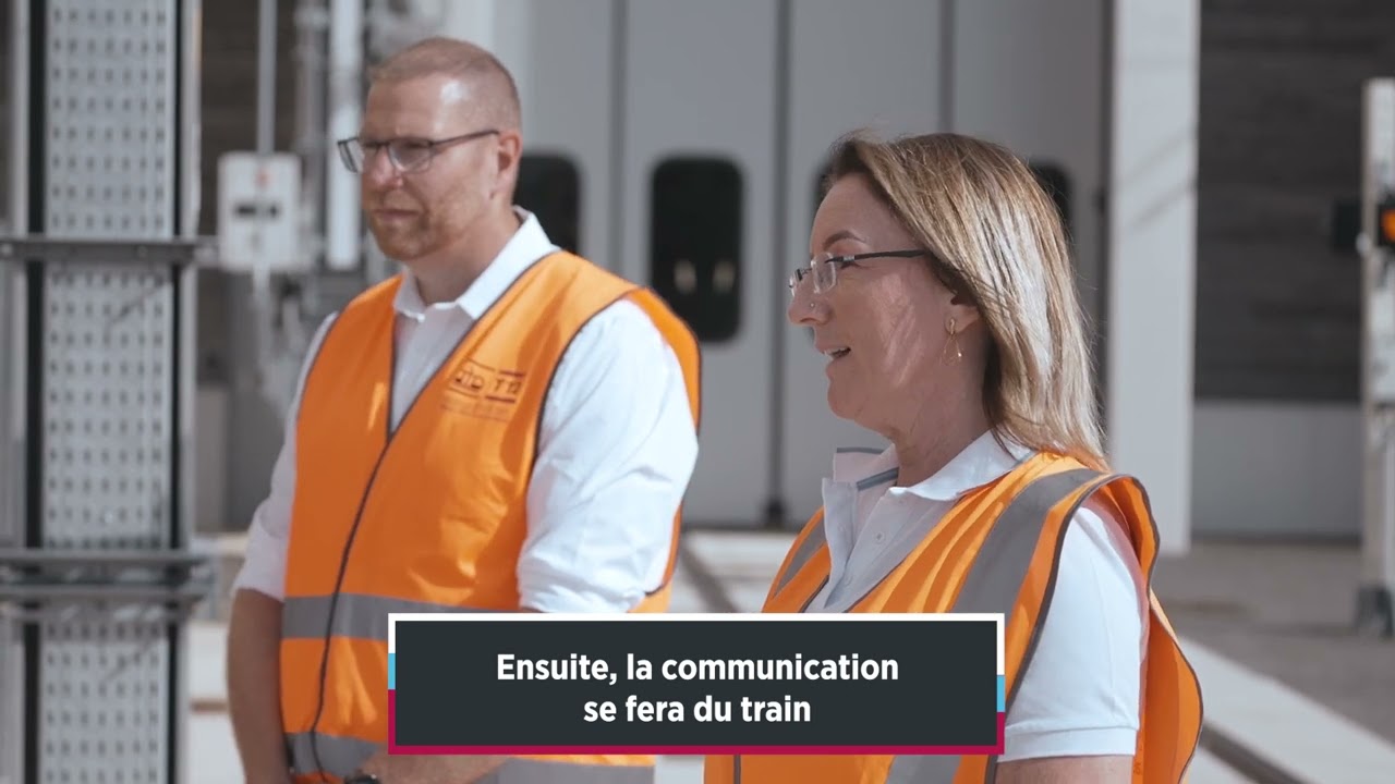 Tram T12 | Les métiers du T12 - Conducteur et superviseure