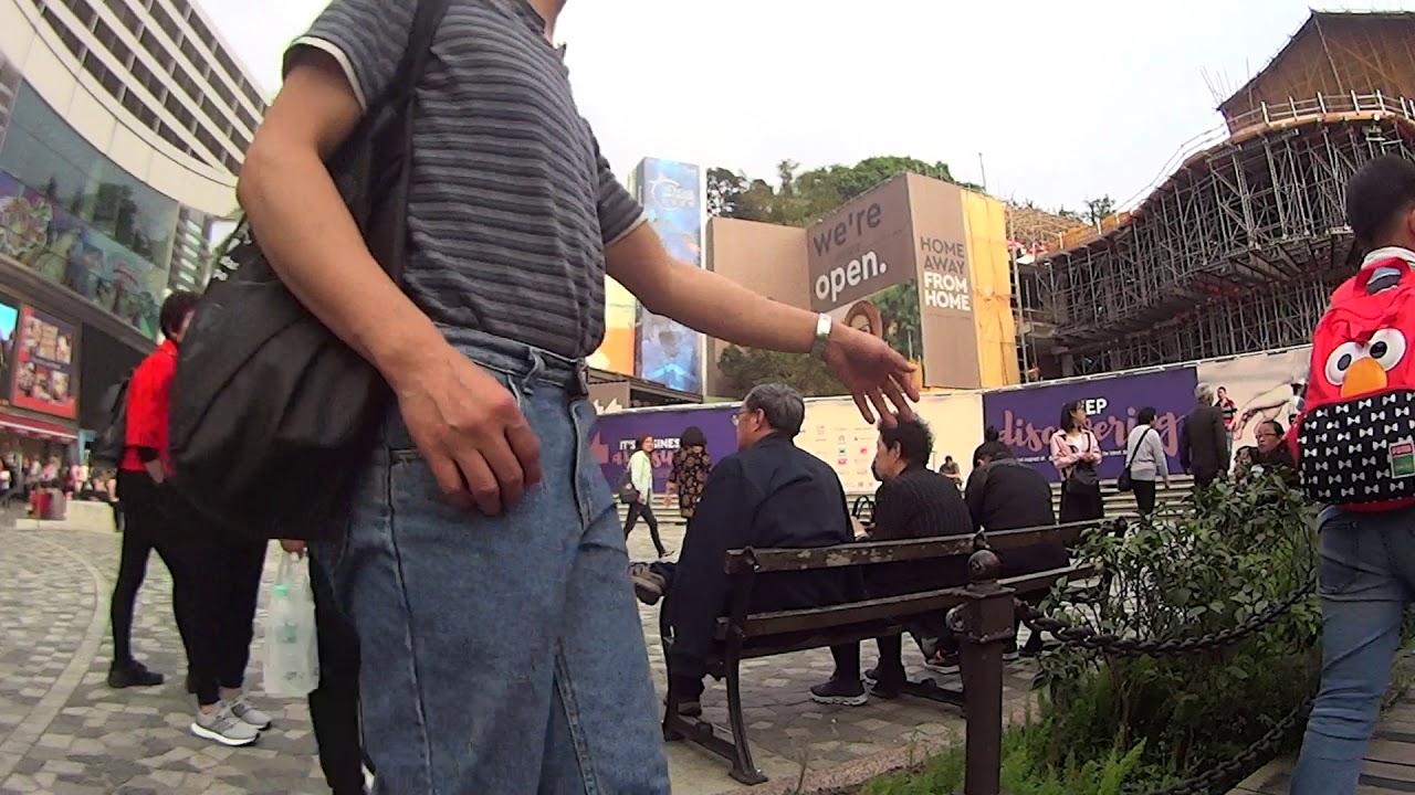 IO arrive the Victoria Peak. MAH09115