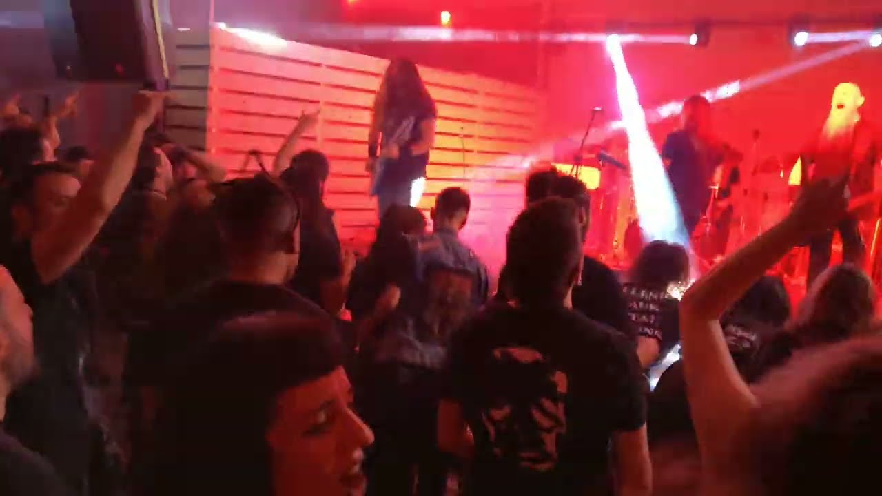 Sakis Tolis - Pir Threontai live at Misirlou Xanthi