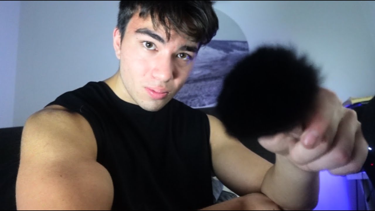 Boyfriend Brushing & Relaxing You ASMR