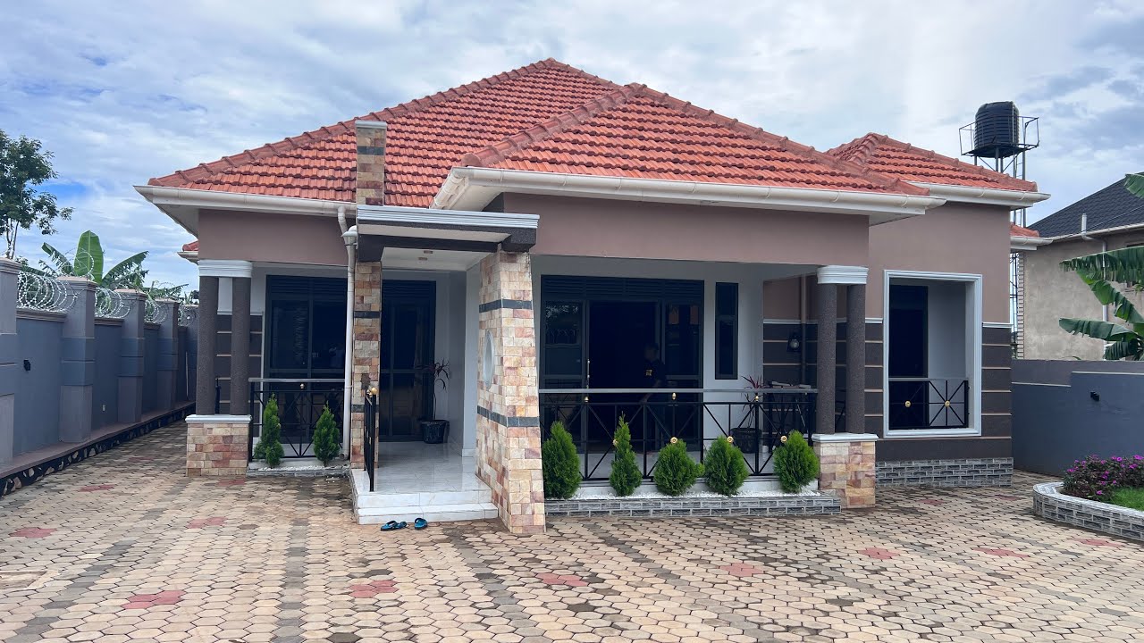 UGANDA IS BETTER THAN AMERICA. TOUR A $135000 USD HOUSE IN  KIRA NAKWERO KAMPALA UGANDA .