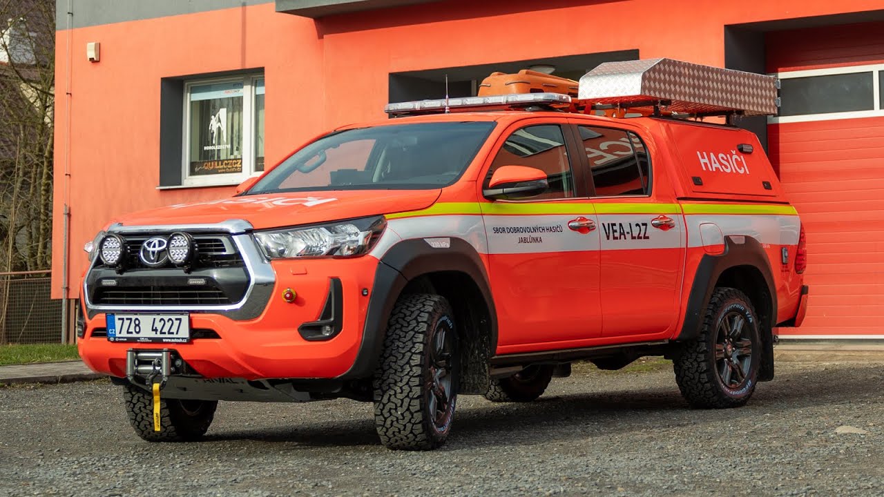 POŽÁRY.cz: Na velitelský automobil Toyota Hilux přispěl obci Jablůnka i Zlínský kraj
