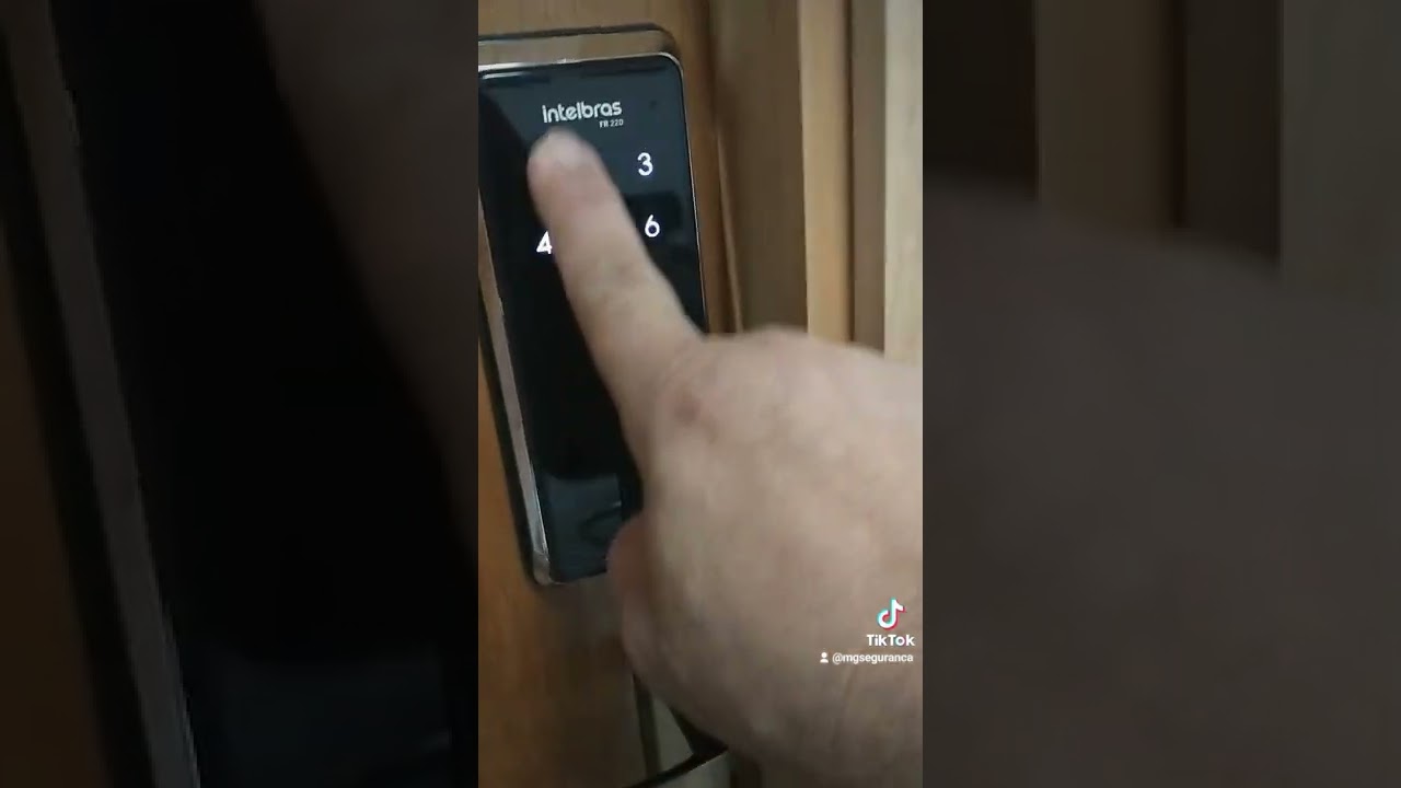 fechadura fr 220 intelbras biometria senha numerica  manual controle remoto e botoeira