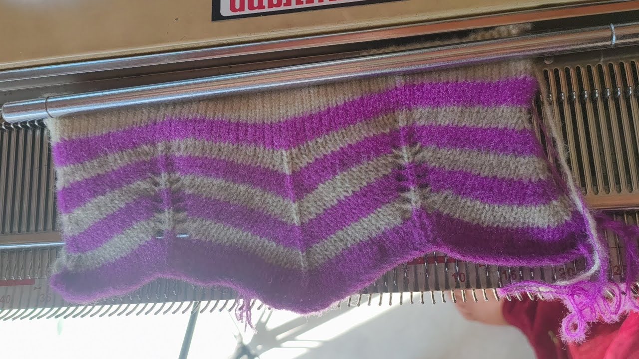 Zigzag two colour Knitting | Woolen Border Pattern for Beginners#zigzagborder #borderdesign