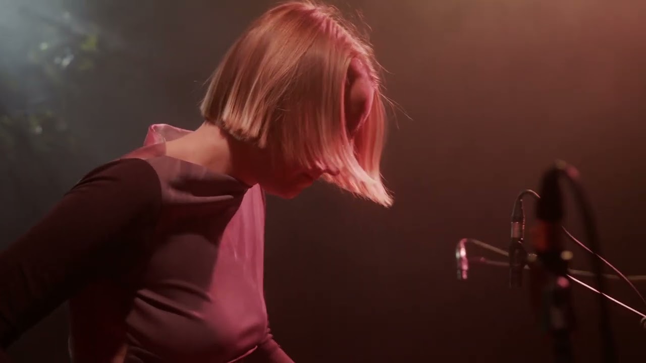 Sonja Bahlenberg performs 
