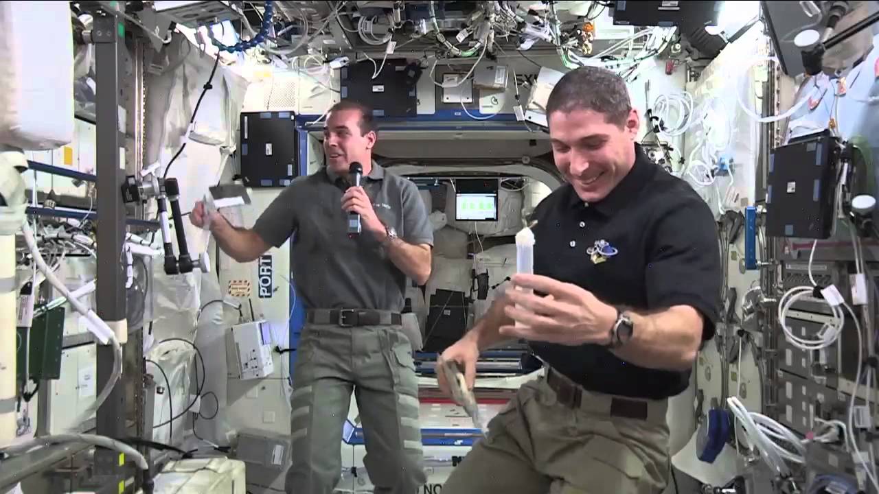 Station astronauts talk long distance with Texas students