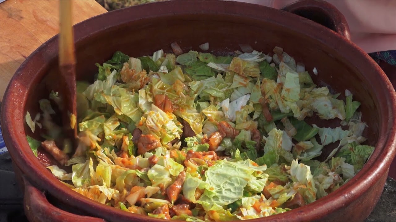 Cuinam unes sopes mallorquines a una finca de Son Munar - Uep IB3