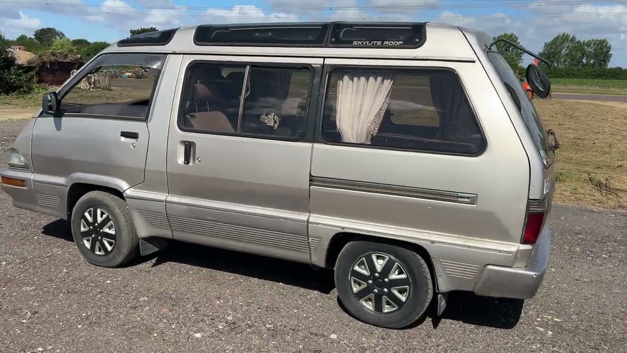Toyota MasterAce Surf