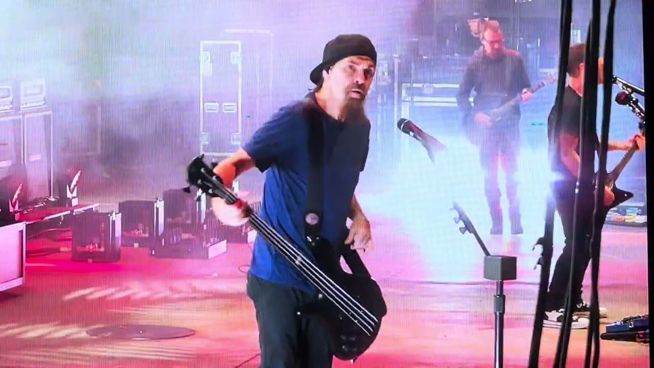 GODSMACK “Surrender” Live 8/10/23 Chicago Illinois