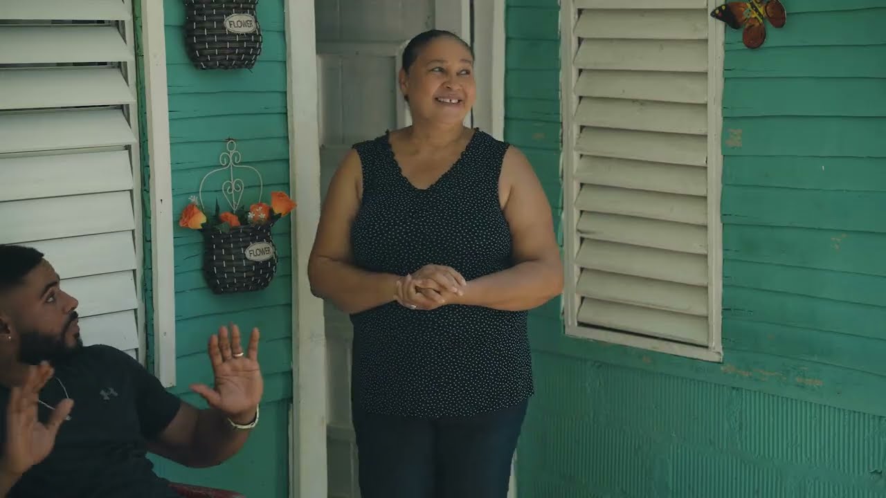 Visita su ex suegra con la excusa de ver su exnovia