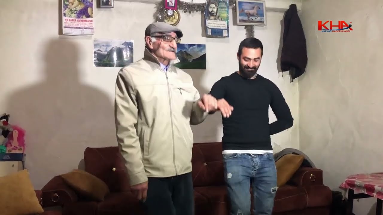 Eskilerin çevirmeli Türküleri, manileri, halayları