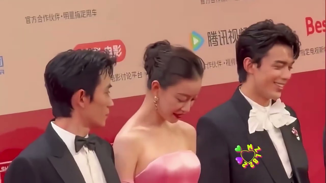 Wu Lei’s reaction when Ni Ni brings up Zhao Lusi.
