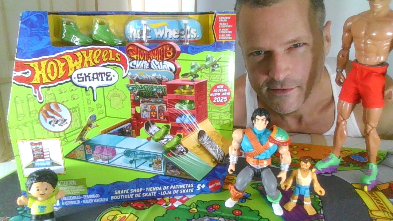 Hot Wheels Skate Shop Playset Storage Exclusive Fingerboard Skate Shoes Unboxing Review Comparison