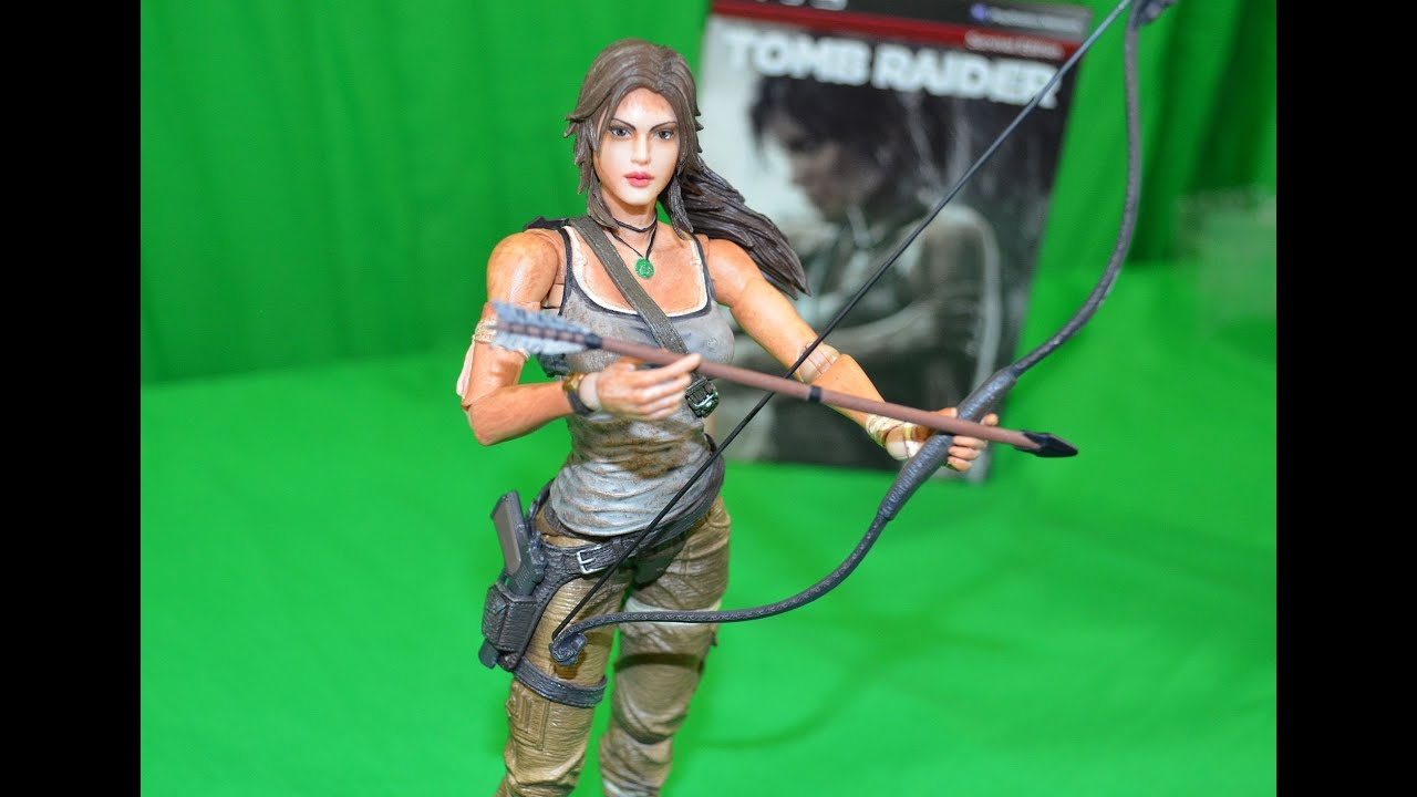 TOMB RAIDER Collectors Edition With LARA CROFT 8 inch Action Figure