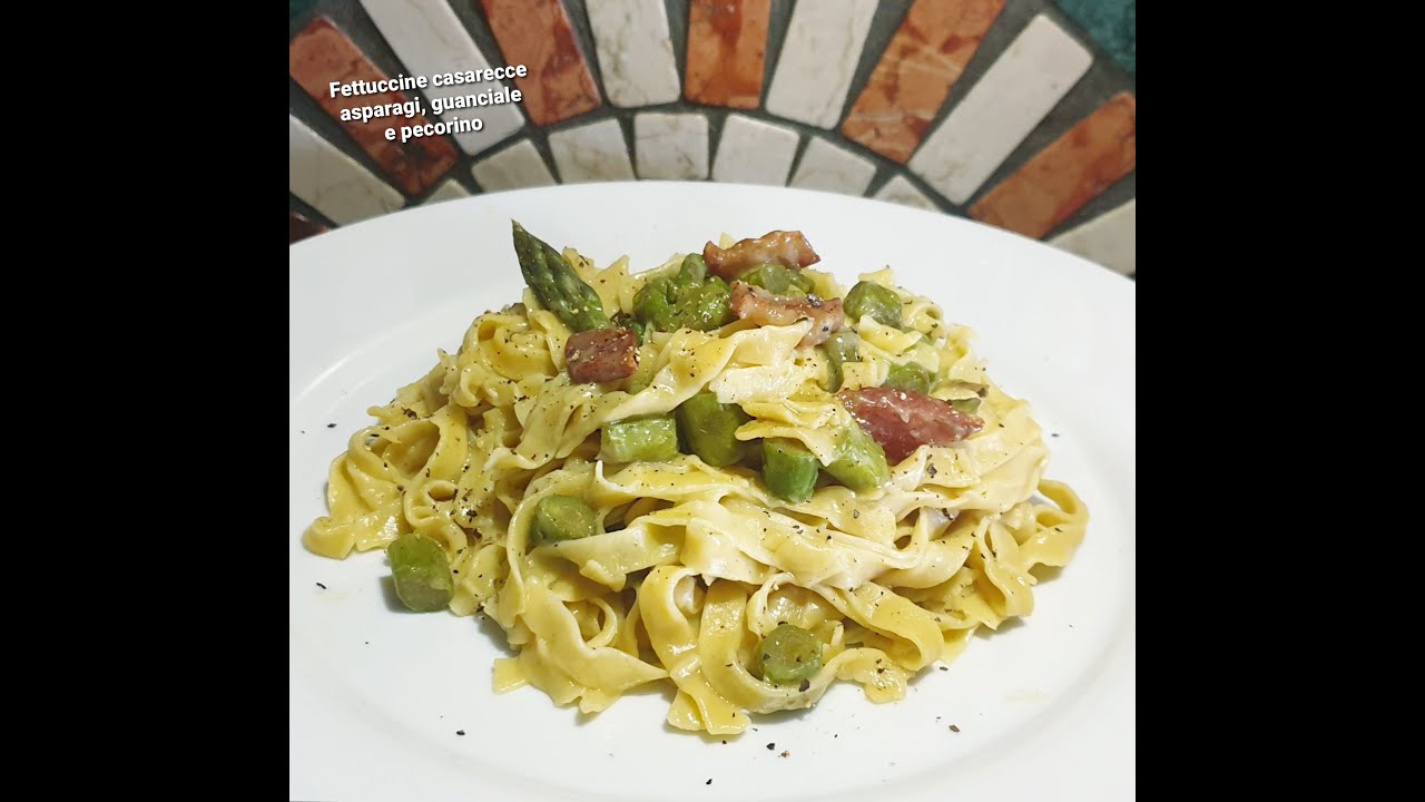 Fettuccine con asparagi, guanciale  e pecorino. Super gustose e facili da fare.