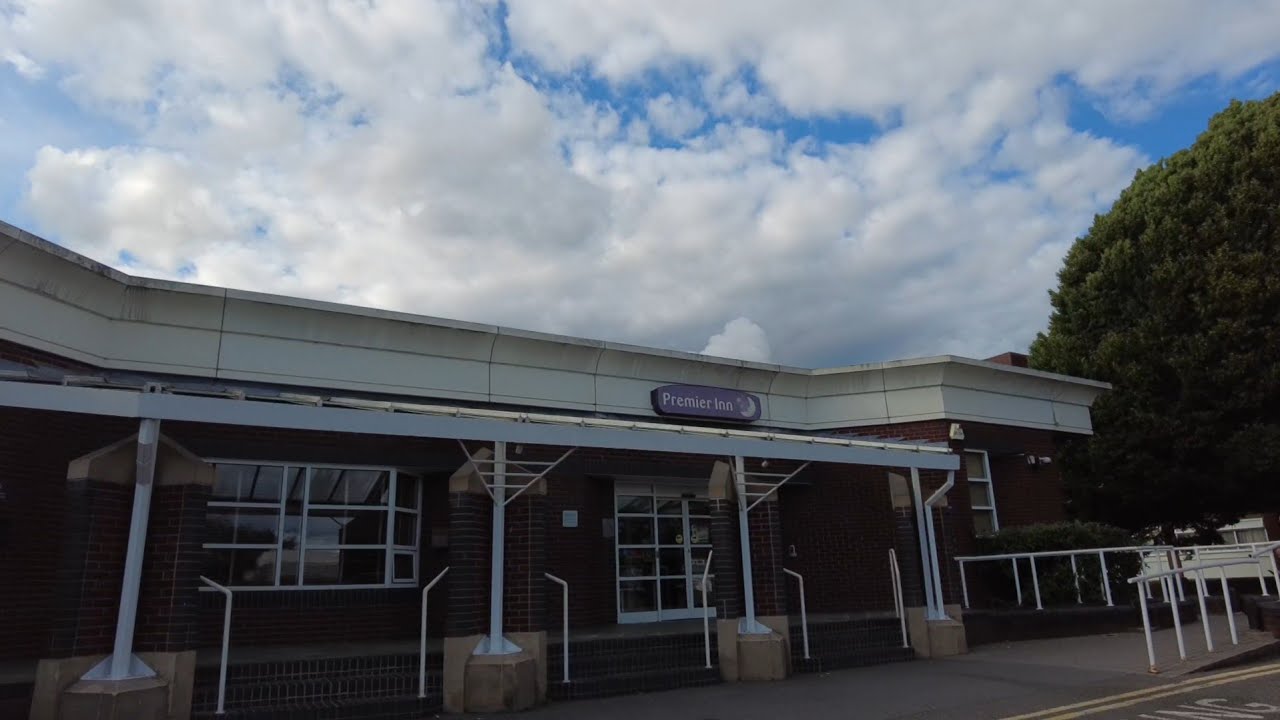 Is This The Worst Premier Inn? Leicester Fosse Park Hotel