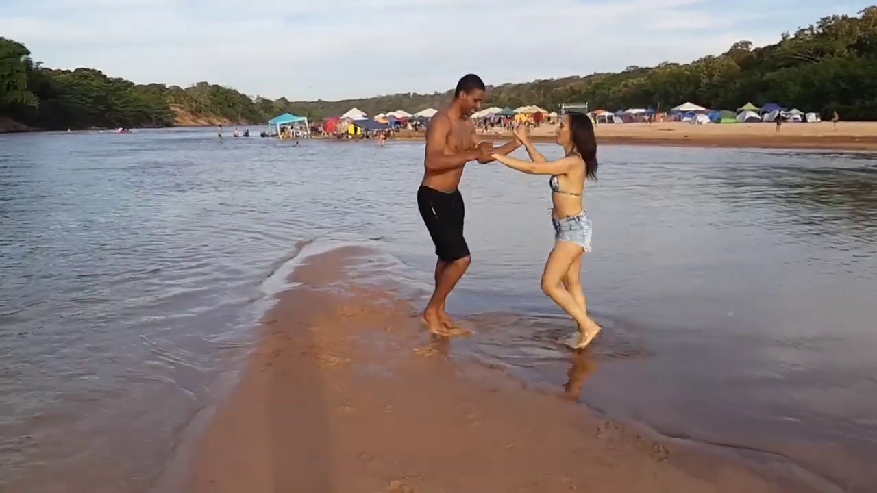Ela Não Larga Eu e Eu Não Largo Ela na Praia da Arara Barra do Garças MT professores Taty e Bartho