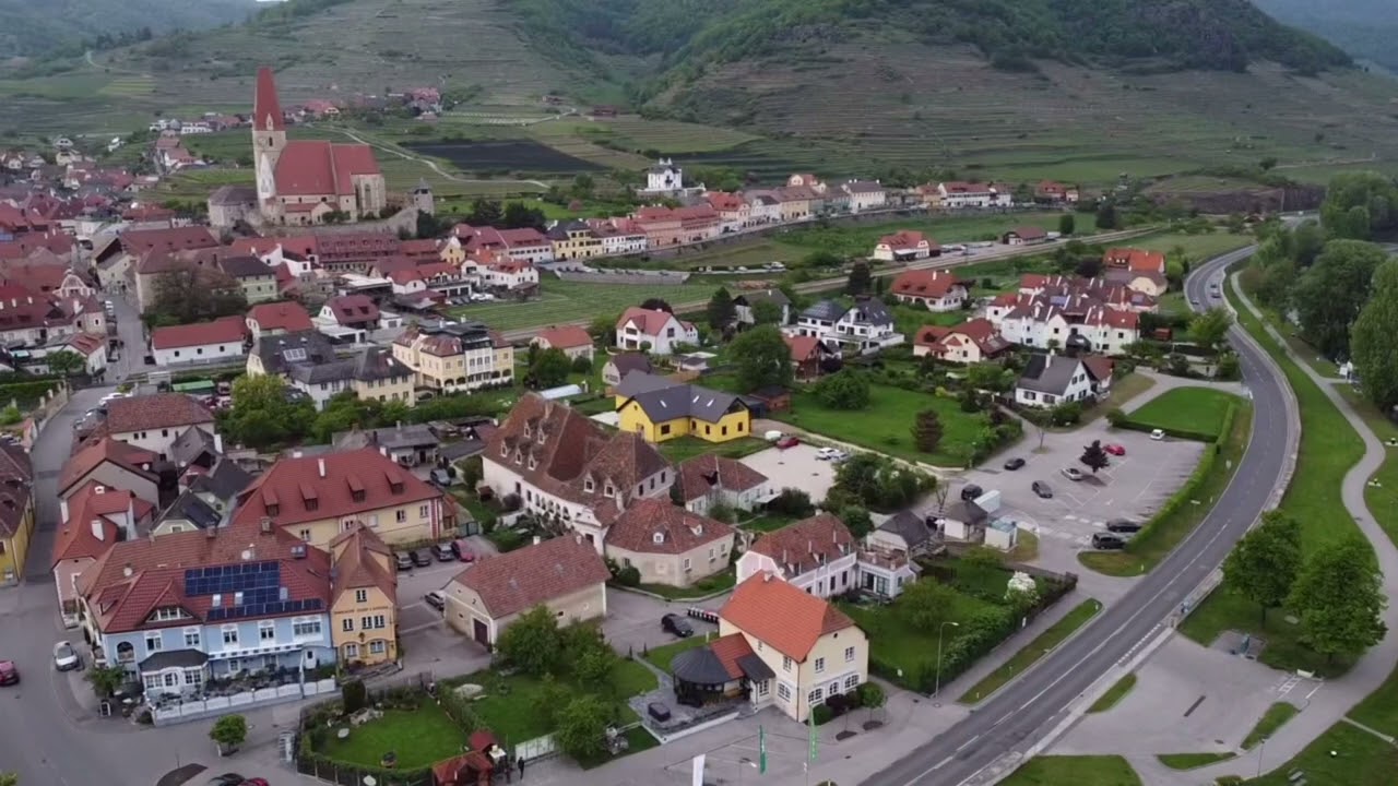 Weißenkirchen in der Wachau mit Drohne