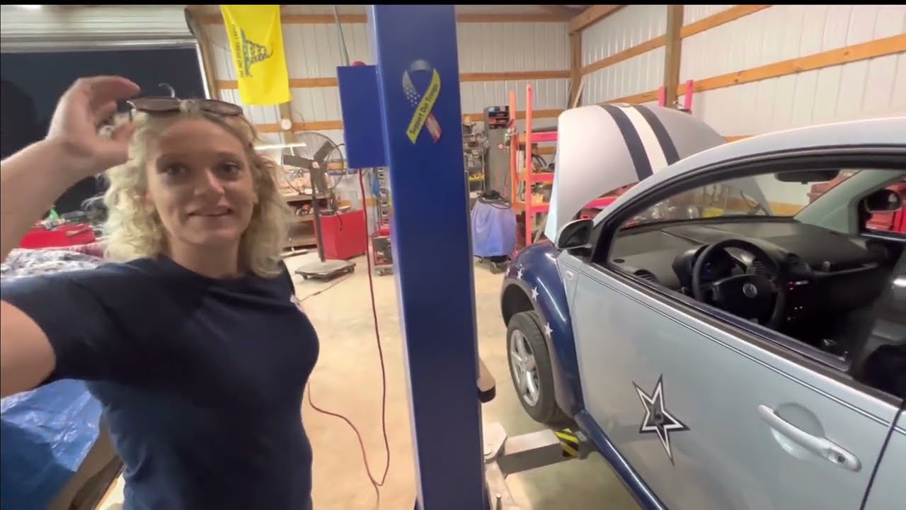 Engine rebuild on the Dallas Cowboys 2000 model VW Beetle 2.0 L AEG engine