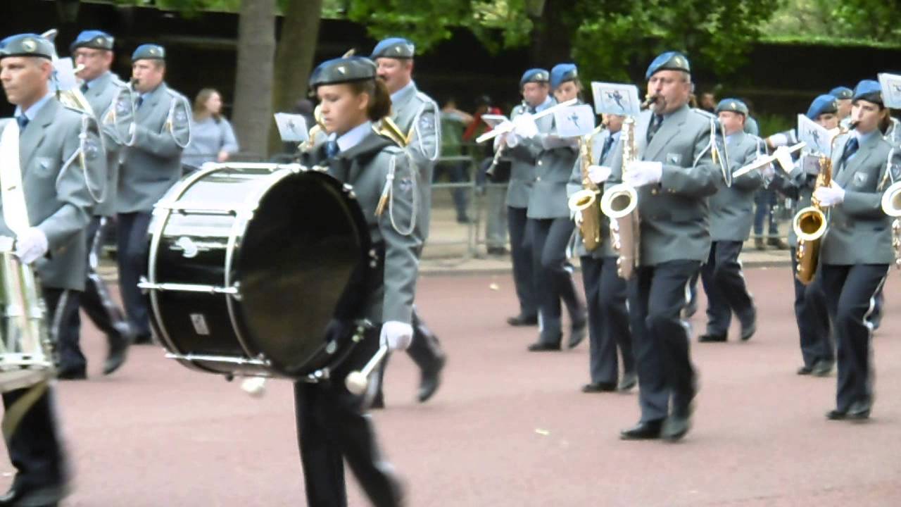 Zurich Police Band Waterloo 200 Parade London