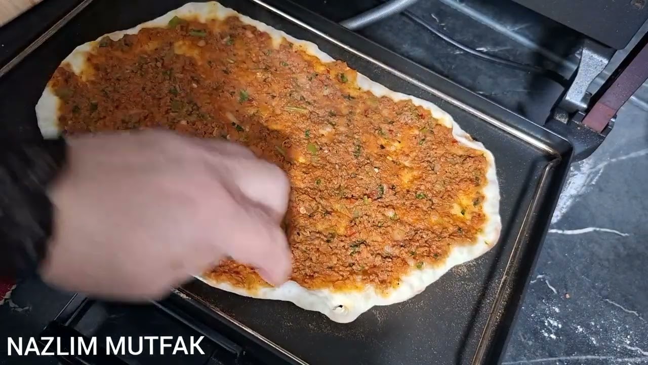 ❗️🤤 BUGUNDE MENÜDE LAHMACUN VAR HEM SOHPET HEMDE LAHMACUN LEZZET GARANTILI 👈