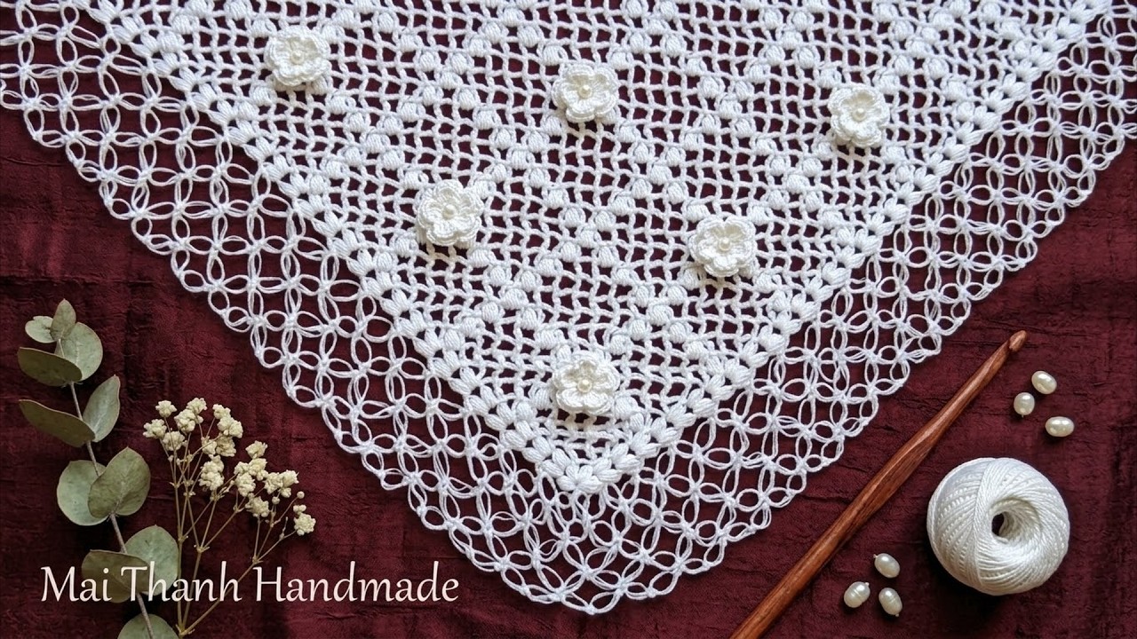 Crochet 3D triangle scarf pattern (Eng sub) I móc khăn choàng cổ tam giác họa tiết 3D
