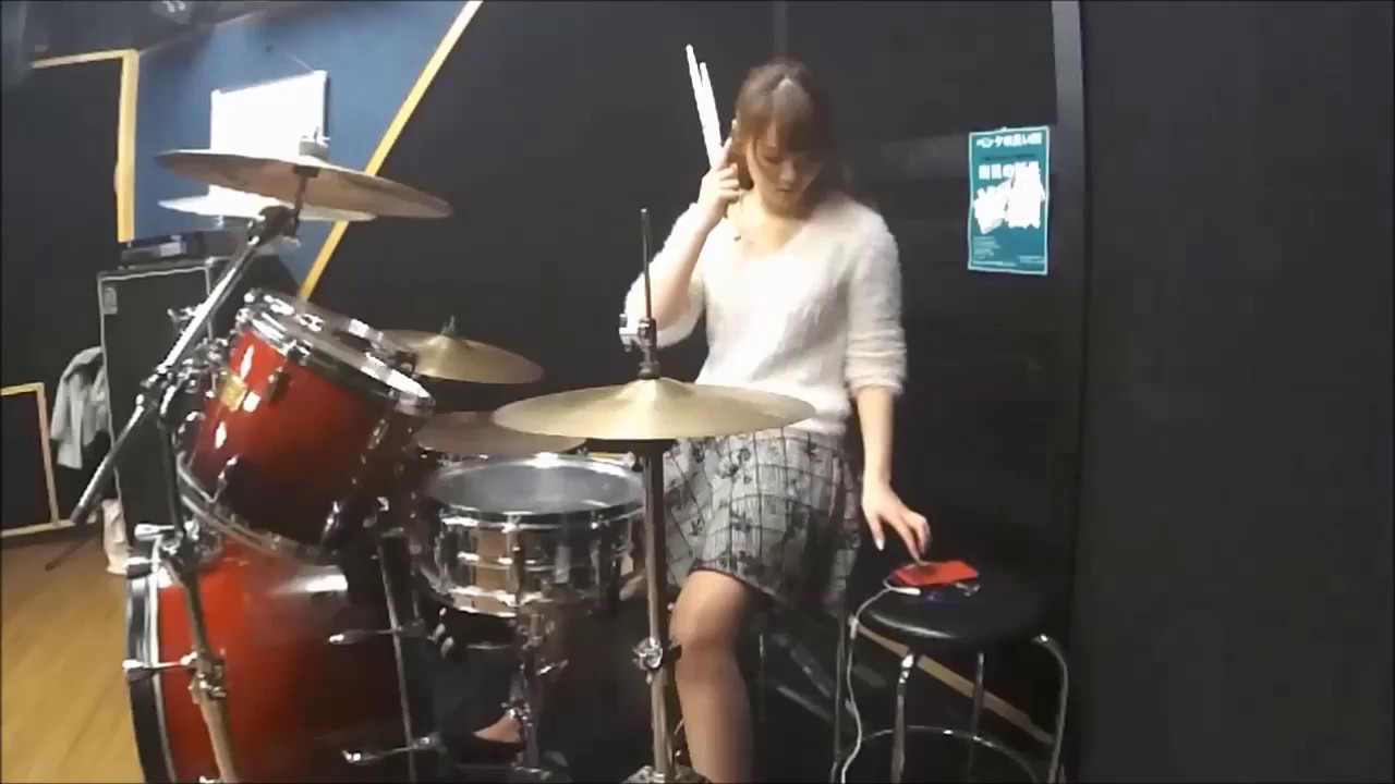 朱音AKANE 【君が好きだと叫びたい】女性ドラマー