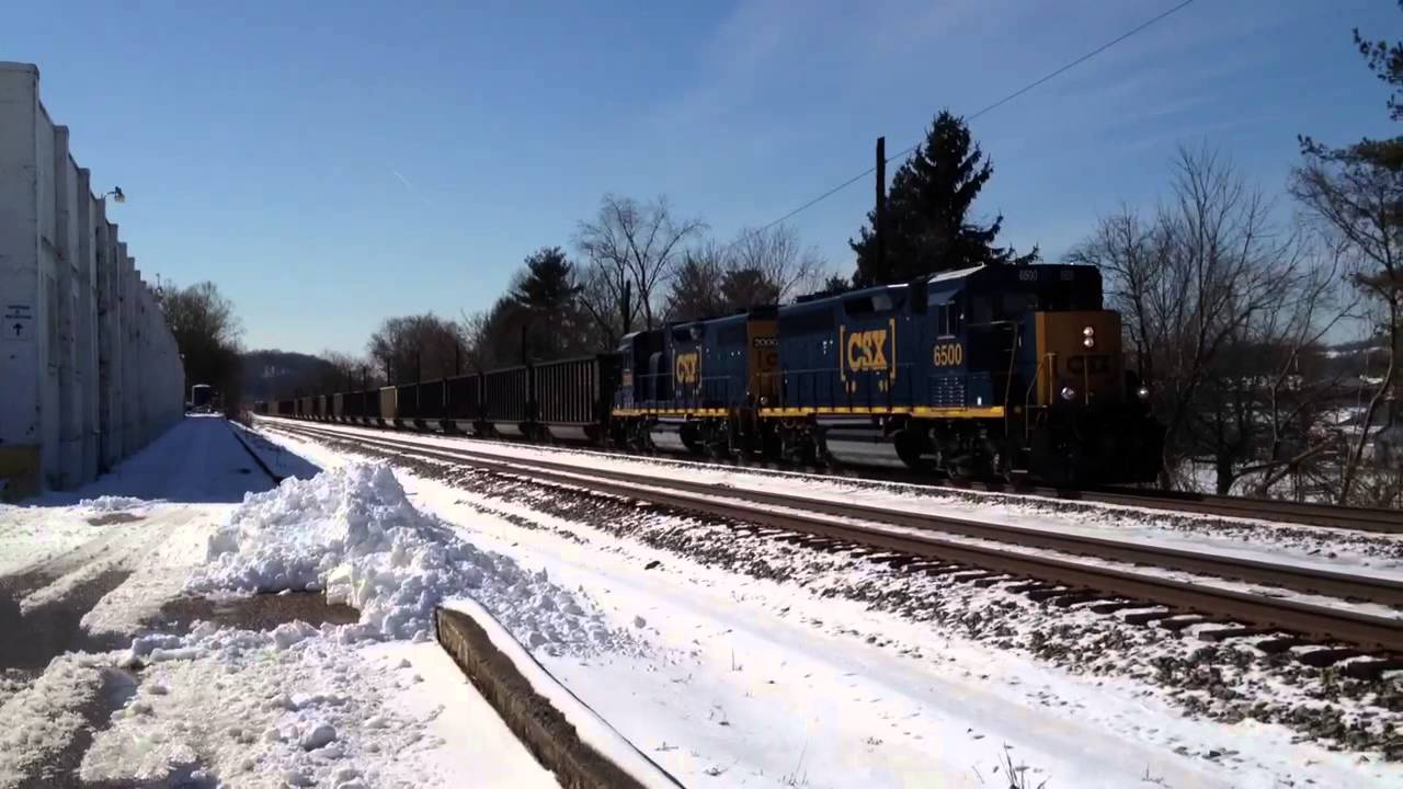 CSXT 6500 east with empties