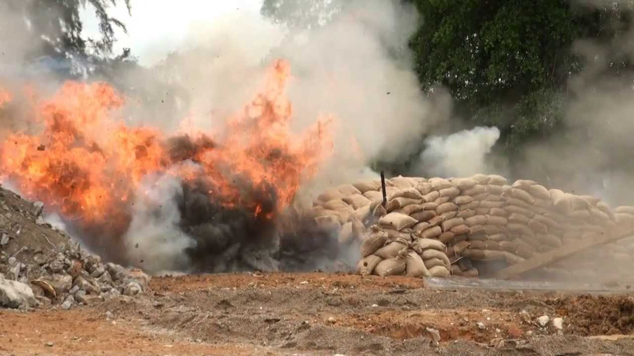 Singapore Army : Clearance of 100kg High Explosive (HE) War-Relic