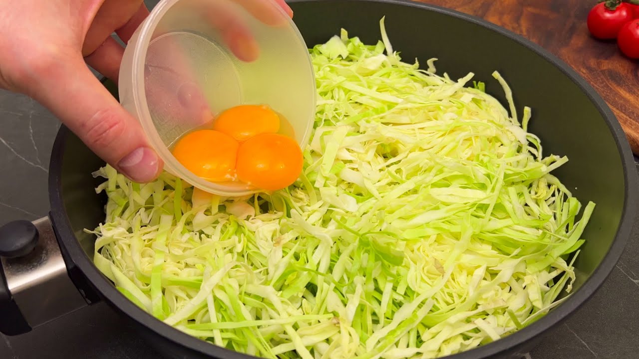Kohl mit Eiern schmeckt besser als Fleisch! Ein nützliches, schnelles und sehr leckeres Rezept!