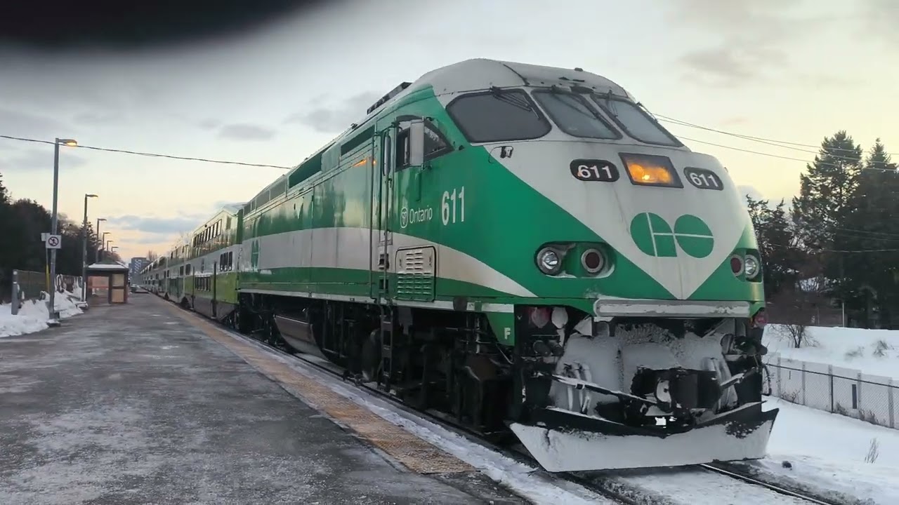 GO Train MP40PH 611 Arriving And Departure Old Cummer GO Station Pulling 10 Cars Train Cab Car 310