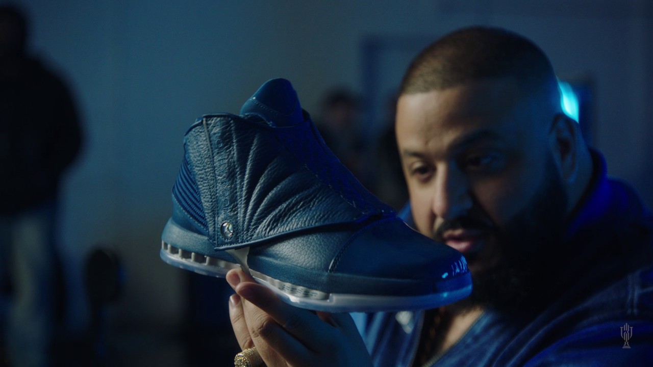 TROPHY ROOM 16 BLEU FRANÇAIS (w/ DJ KHALED)
