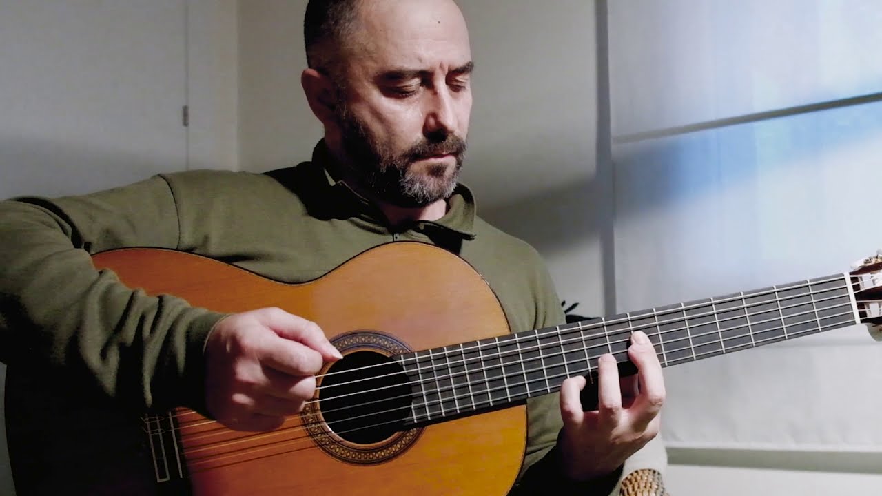 Suite I Cello. J.S. Bach. Arrangement for Guitar.  Alberto Cuellar