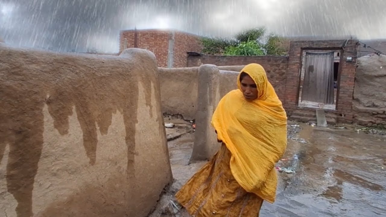 The Most Heavy Rain in Pure Mud Village Area Pakistan 🇵🇰 | Village Women Rainy Day Routine 