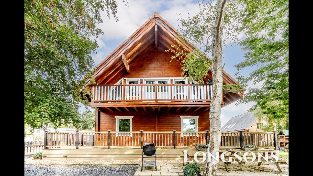PROPERTY TOUR UK Lake Views! For Sale: £550,000 Pentney Lakes, Norfolk with Longsons Estate Agents.