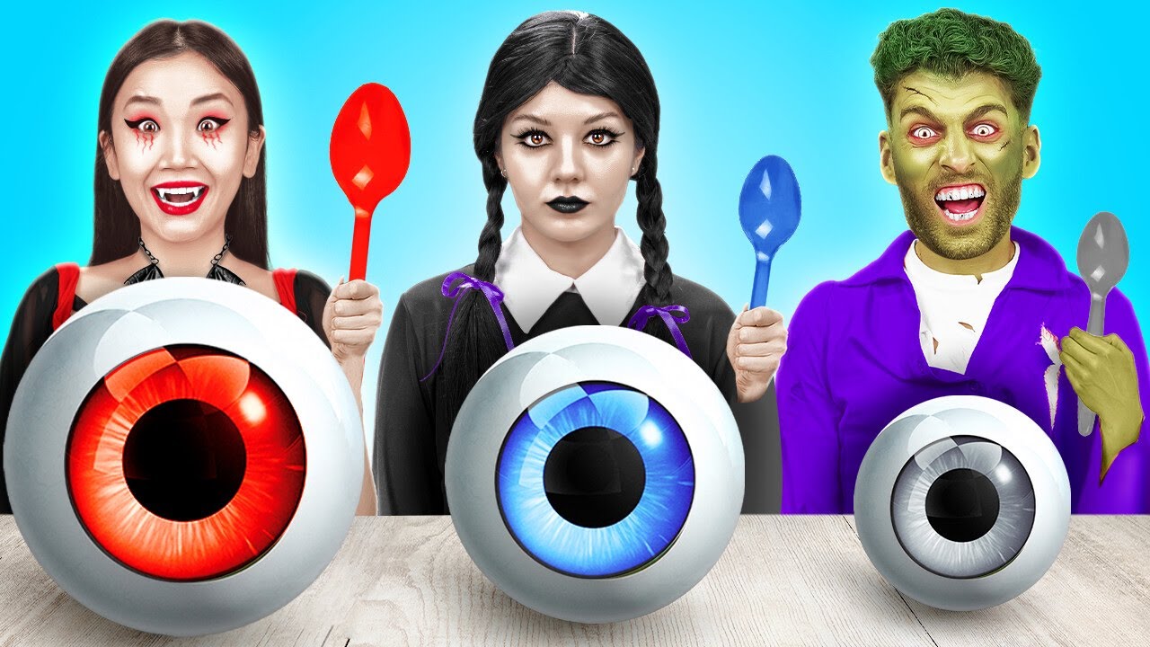 Vampir, Wednesday, Zombi Yemek Yarışması! Devasa ve Minicik Yiyecekler 123 GO! Challenge
