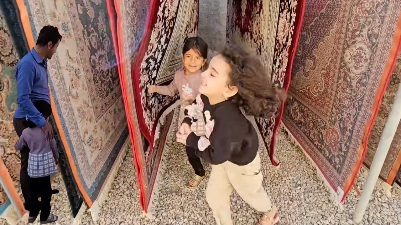 Take your daughters to work day! Mehran & Mehrshad clean carpets while their daughters play