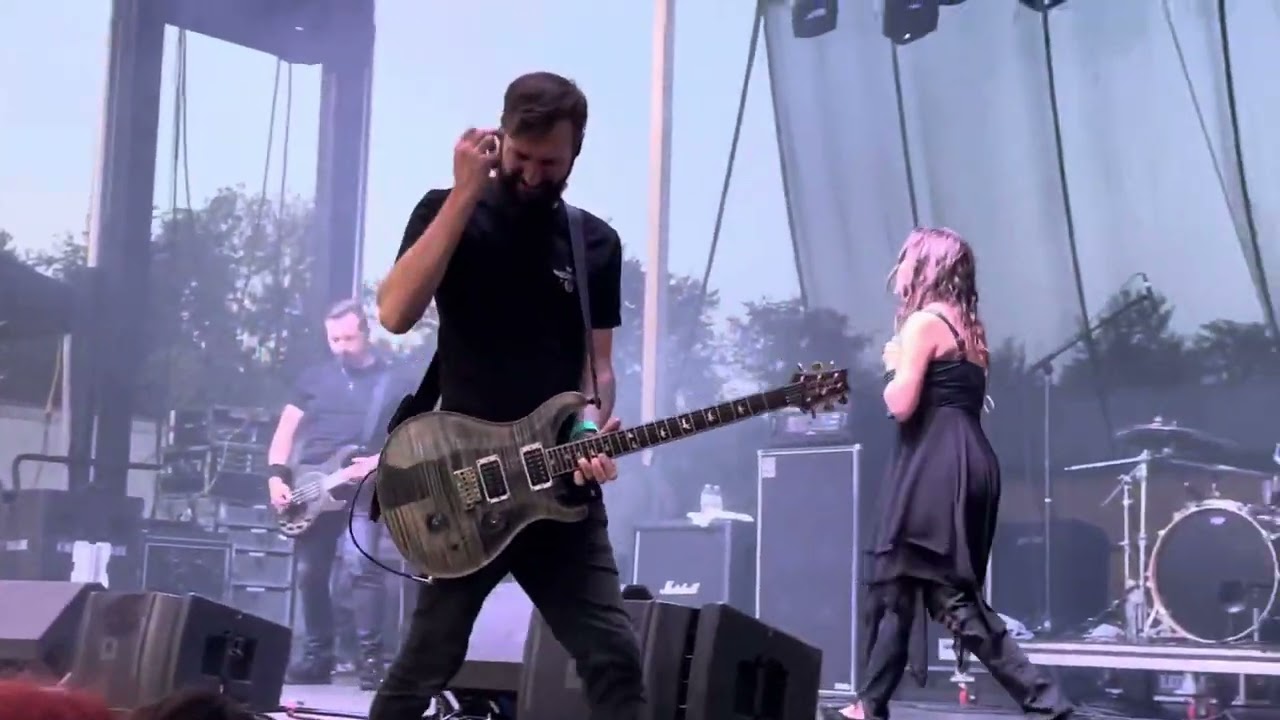 Lacey Sturm-Feels Like Forever (Live @ Uprise 2023)