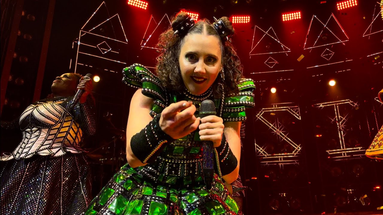 Megasix // 7/10/2023 // Front Row // West End // LEAH PARR (GREAT INTERACTIONS!!)