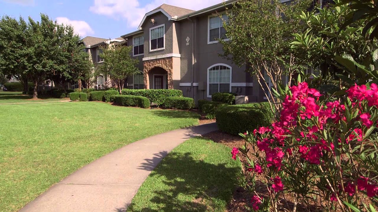 The Trails at Rock Creek - Luxury Apartments in Houston, TX