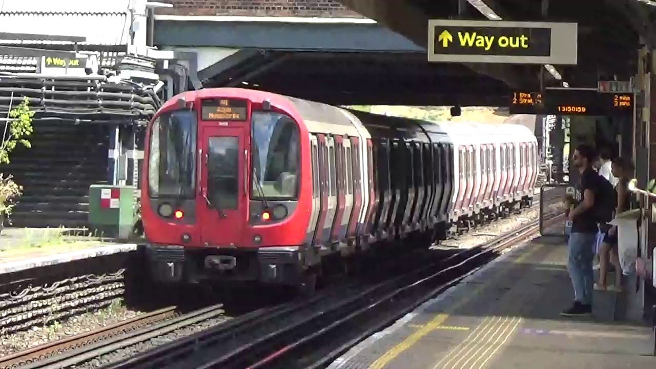 London Underground 2022-Jubilee & Metropolitan Lines at Kilburn, Willesden Green & Dollis Hill