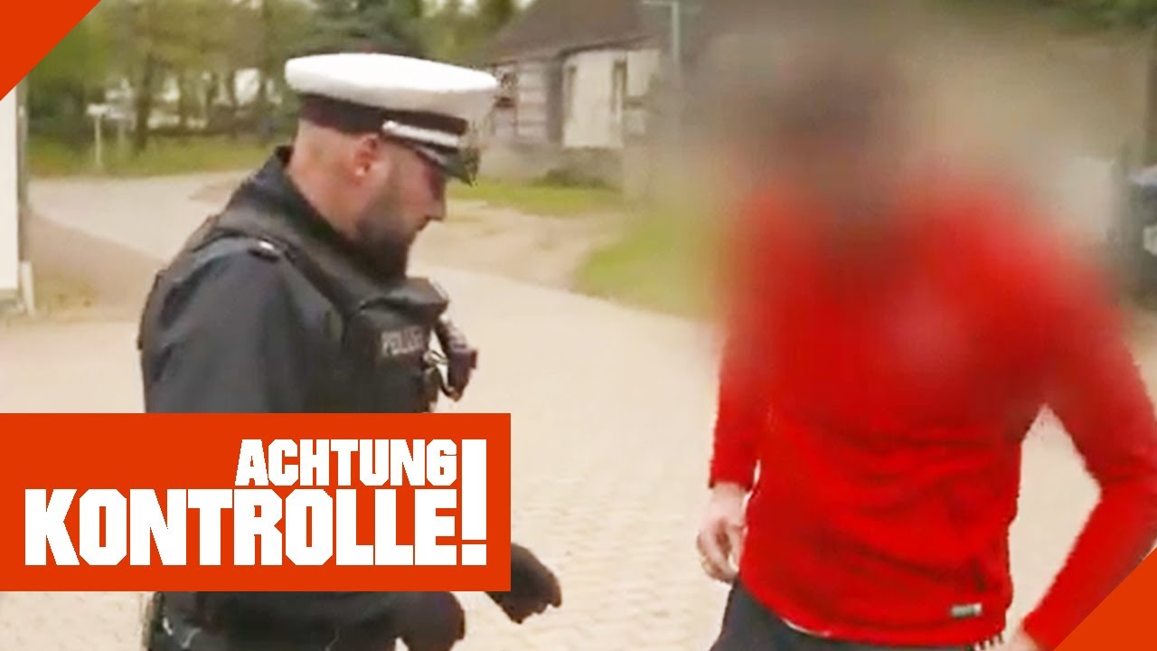 Verdächtiges Auto an der Grenze: Hat es illegale Waren dabei? | Achtung Kontrolle | Kabel Eins