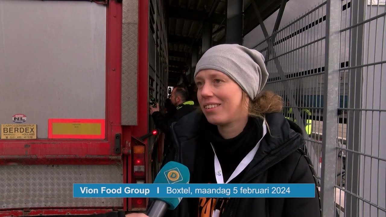 Vreedzame actie Animal Save Nederland bij VION in Boxtel