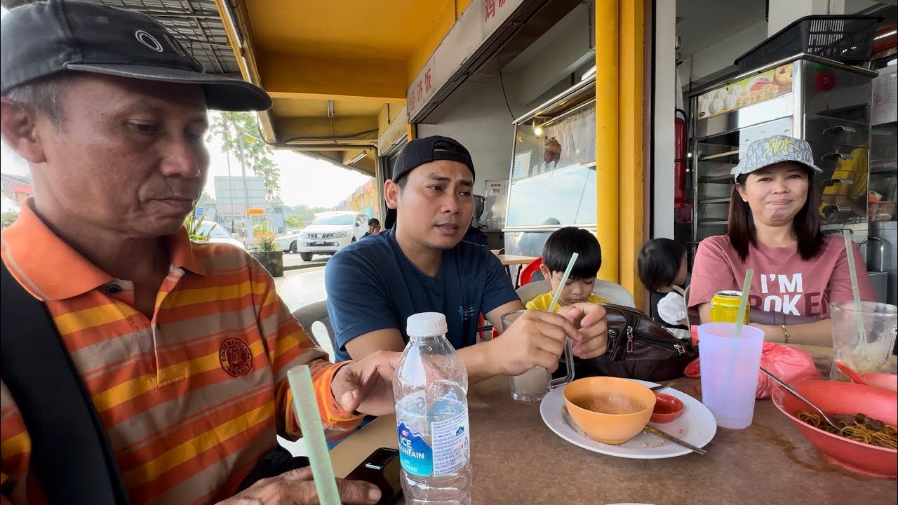 Sarapan Pagi Bersama Aki Atoi & Damak Sebelum Cari Sayur Hutan….