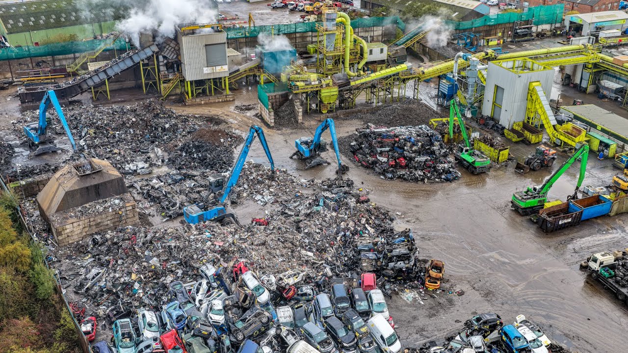 Massive Scrapyard Mayhem: Giant Machines Rip Through Metal and Cars ⚙️🦾