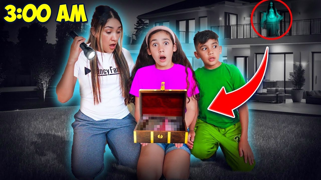Exploramos Nuestra Nueva Casa de Noche y Encontramos Esto...