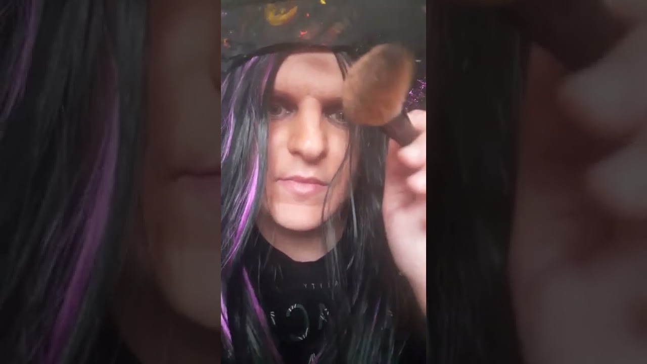 Asmr-boszi barátod ki sminkel a heloweeni bulira 🥰🕷🕸🎃