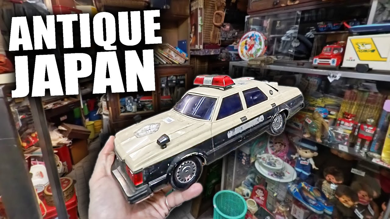 Внутри самого большого антикварного комиссионного магазина Японии