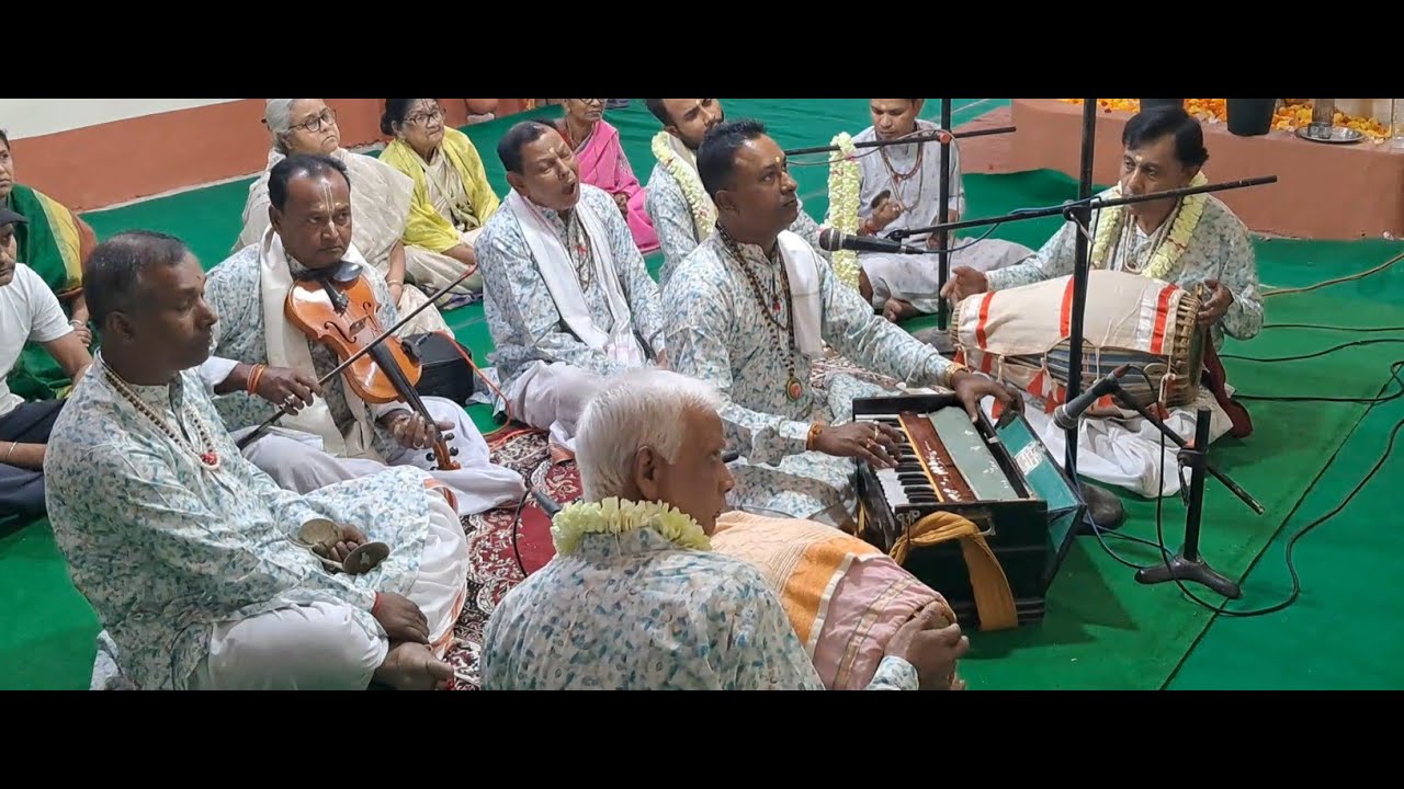 Pravati Sangha (Mariani, Assam) – Bhogarati Kirtan by Joy Narayan Roy